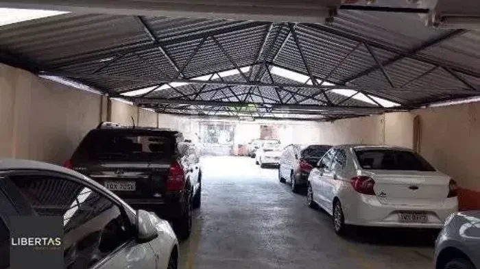 Terreno em Floresta