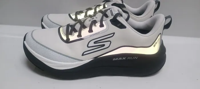 Tênis Skechers Max Run Waterproof 44, calça melhor 43