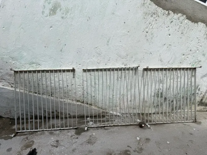 5 Grades de ferro para janelas de quarto e banheiro