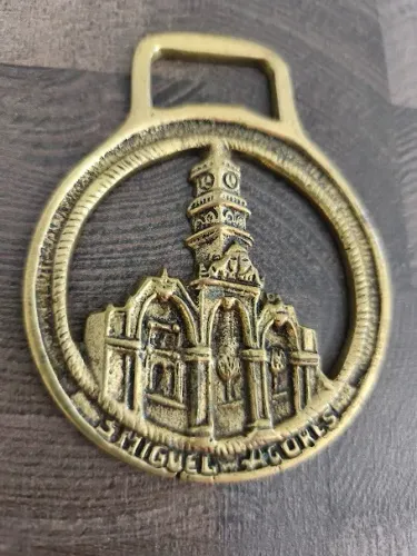 Abridor de Garrafa Medalha Lembrança de São Miguel Açores Portugal em Bronze