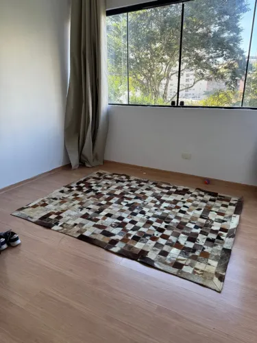 Tapete de Couro Legítimo com Pelo - 1,5m x 2m - Em Excelente Estado