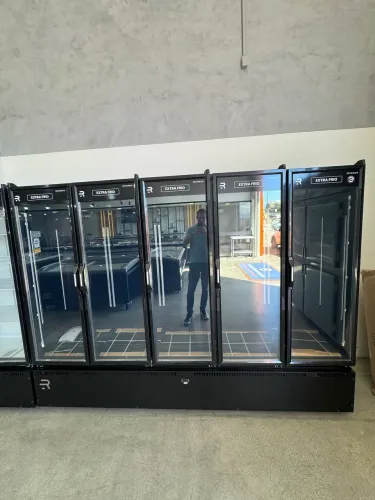 Expositor para bebidas e carnes 5 portas 5 negativos Nova 