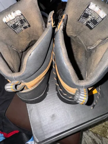 Bota ARIAT WORK leia o anúncio