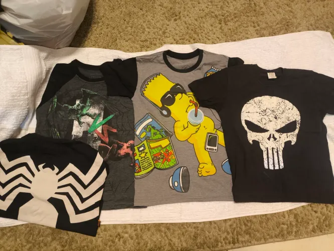 Camisetas Infantis de Personagens.. Piticas..tamanho 8