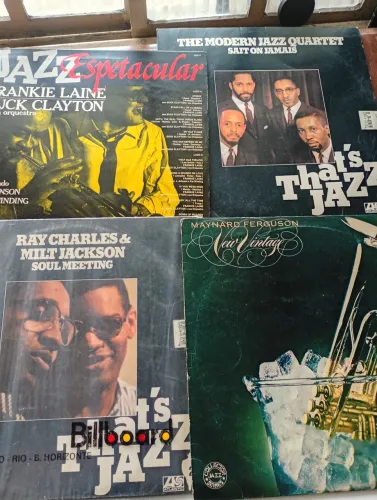 Discos de vinil 4 LP jazz ler o anúncio 