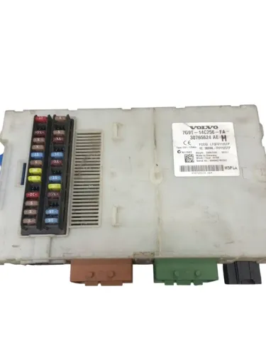 CAIXA DE FUSIVEL VOLVO XC60 DO VOLVO XC60 2015/2015