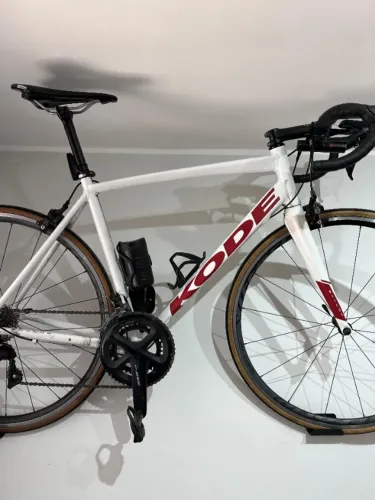 Bicicleta Speed Kode - Shimano 105 R700