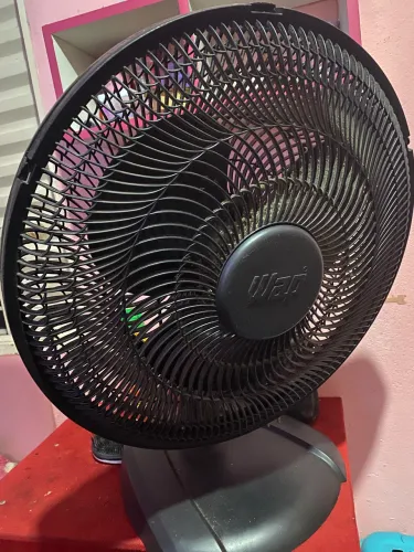 Vendo ventilador com defeito.