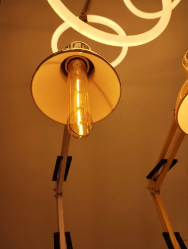 LAMPADA FILAMENTO LED T30 3W LONGA COR ÂMBAR 2300K