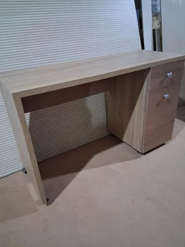 Escrivaninha nova 100%MDF