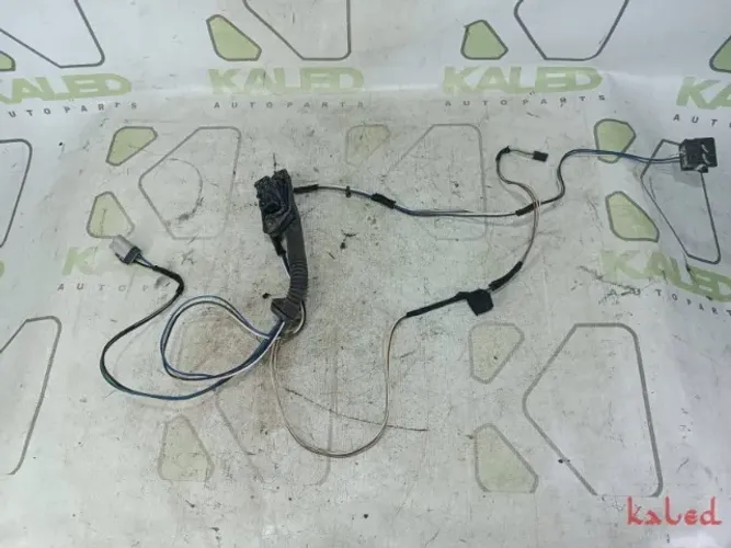 Chicote de porta traseira esquerda BMW 328i E36 touring