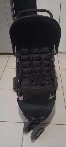 Carrinho de bebê Cosco