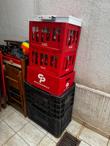 Diversos engradados 