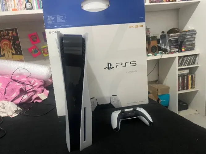 PlayStation 5 com leitor 825GB usado com caixa