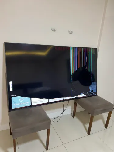 TV LG 70 polegadas 4K Smart - Tela quebrada