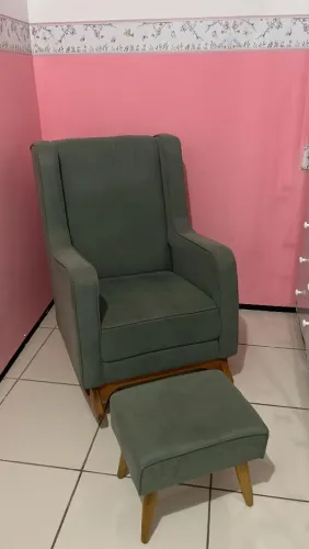 POLTRONA DE AMAMENTAÇÃO