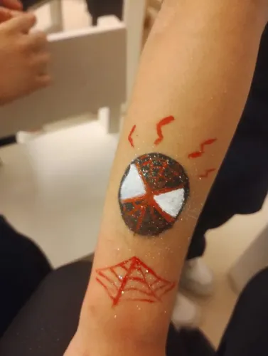 Pinturinhas e faciais - animação de festa - Homem-Aranha - Batman