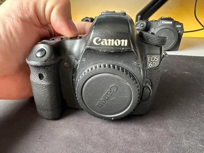 Camera Canon EOS 6D