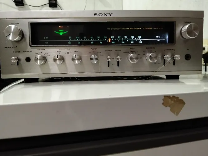 Receiver Sony Vintage (funcionando c/ detalhes)
