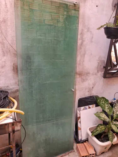 Vendo Box para banheiro 190x0,70 vidro verde