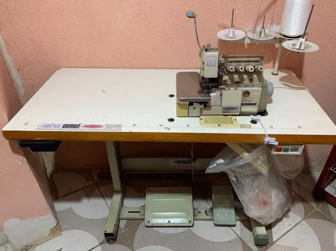Vende-se máquinas de costura