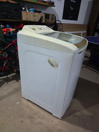 Vende-se: máquina Electrolux 'PARA RETIRAR PEÇAS' N? está enchendo.