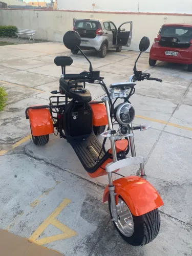 Triciclo elétrico