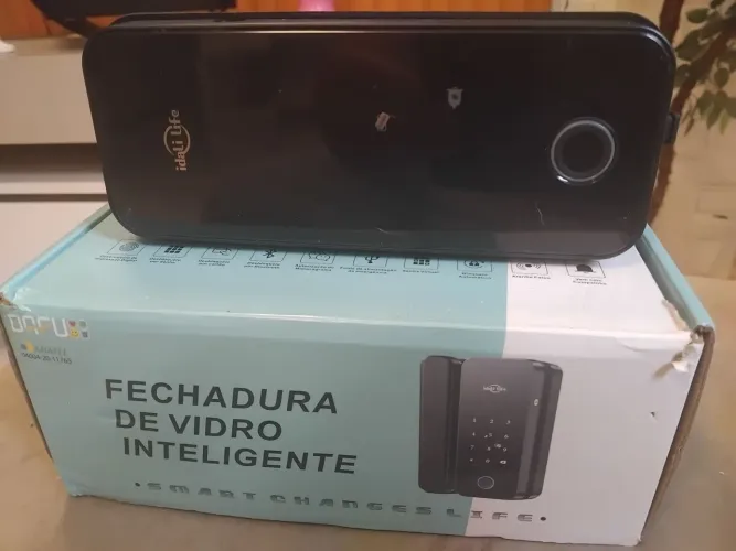 Fechadura eletrônica