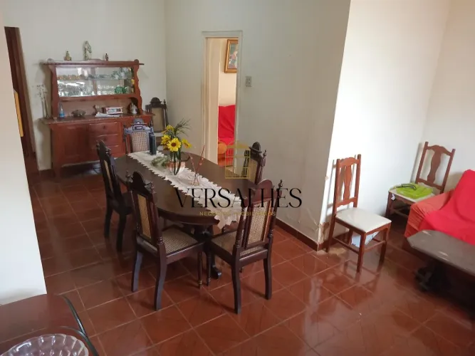 Lote à Venda com Casa de 3 Quartos, 3 Salas e Varandas - 450 m² Bairro Renascença