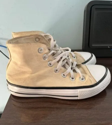 Tênis all star bege 35 (veste 34)