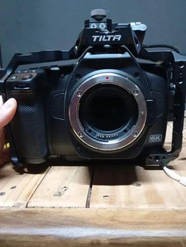 Blackmagic Pocket Cinema Camera 6K Pro + Cage Tilta + Case