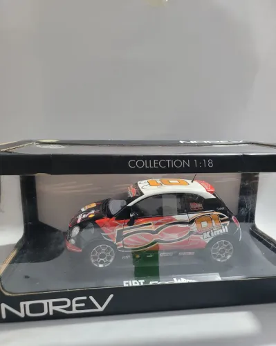 Miniatura 1:18 Fiat 500  norev edição race wrooom