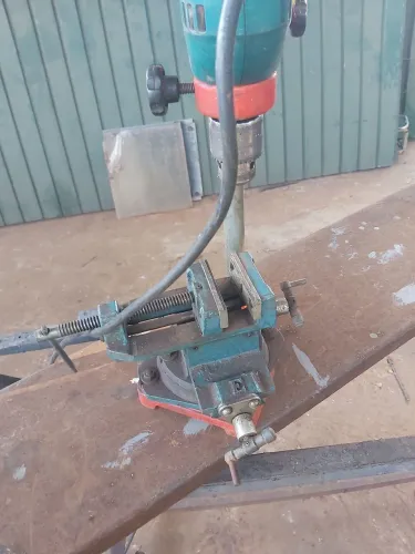 Vendo suporte de furadeira