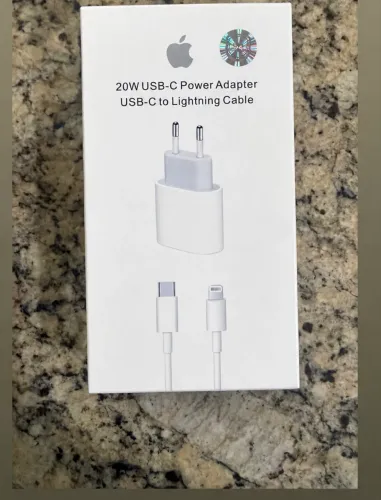 Carregador iPhone 20W novo, na caixa, com cabo USB-C para Lightning.