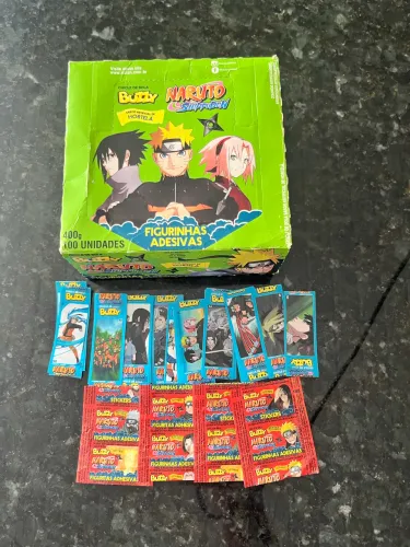 Figurinha Naruto completa + caixa Buzzy 