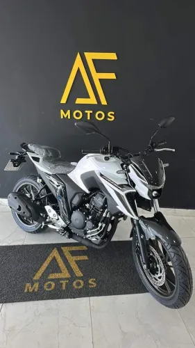 FAZER 250 BRANCA 2026/2026