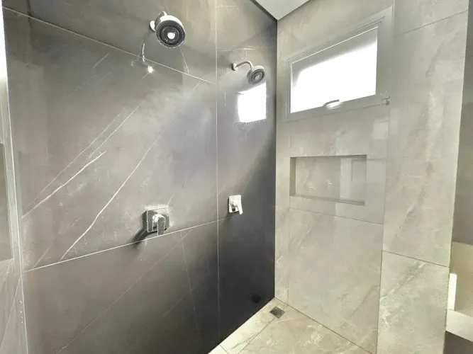 Apartamento a venda no Edificio Privilege Goiabeiras, 04 Suítes sendo 1 master com closet,