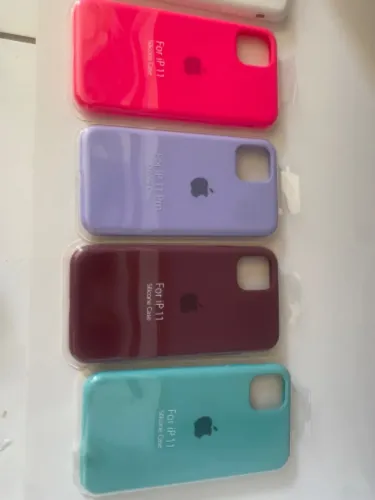 Capinha de IPhone 11 + película de vidro 3D Brinde