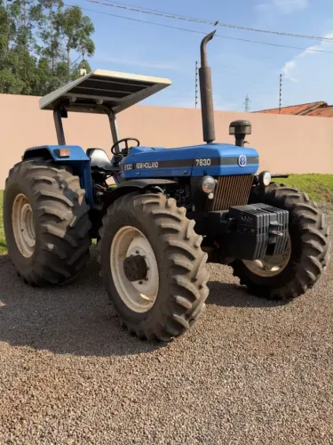 TRATOR NEW HOLLAND 7630