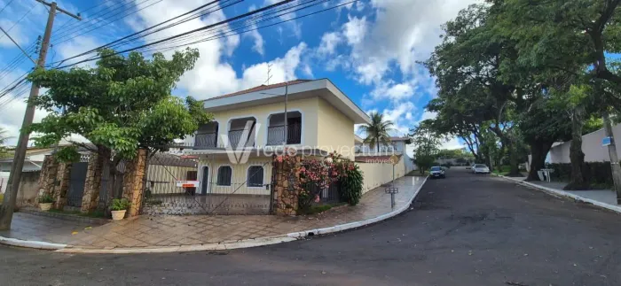 CASA A VENDA E LOCAÇÃO EM CONDOMINIO NO JARDIM CHAPADÃO- CAMPINAS/SP