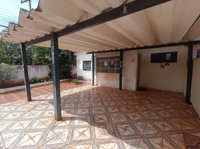 Casa com 497m² de terreno  localizado na área central 