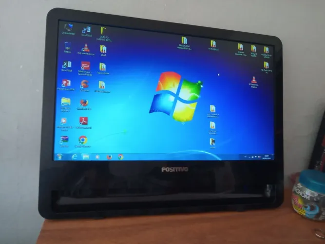 Monitor positivo FIT 8559 18.5 polegadas