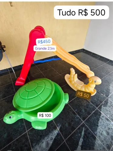 Escorregador infantil 