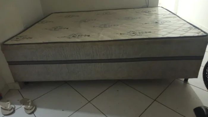 vendo essa cama cm apenas 6 meses de uso 800 reais