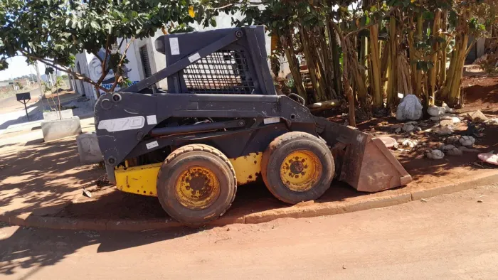 Min carregadeira L175 Ano 2009 New Holland