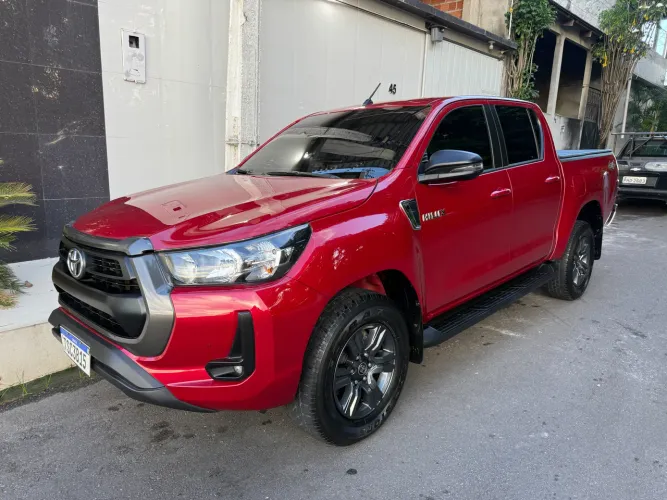 Toyota Hilux CD SR 4X4 2.8 TDI Diesel Aut. 2025