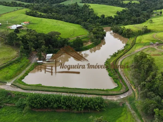 Fazenda com 40 alqueires com maravilhosa represa na região de Porto Feliz-SP