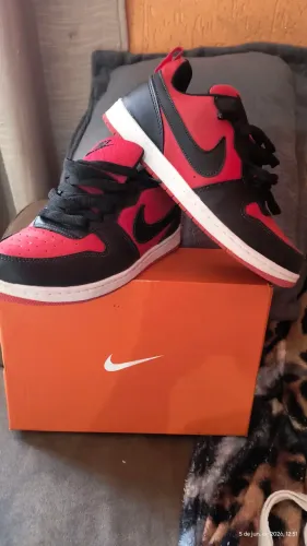 Tênis Nike Red em couro número 39