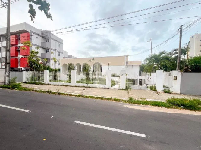 Prédio Comercial para Aluguel em Nova Descoberta, Natal  520 m², 10 Quartos, 5 Suítes