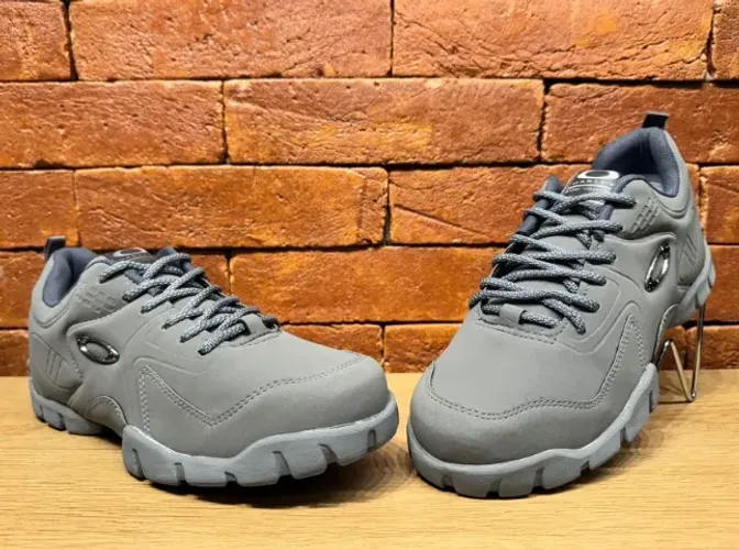 Botinha, bota Oakley Stratus 